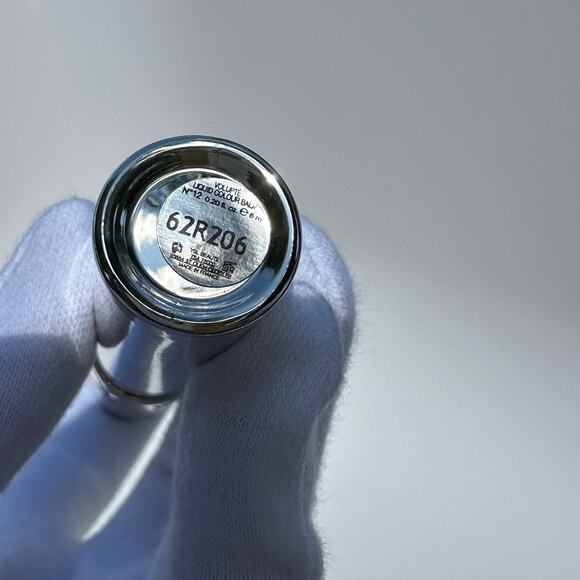 YSL Yves Saint Laurent Volupte Liquid Colour Lip Balm #12 Chase Me Nude NIB - Picture 3 of 11